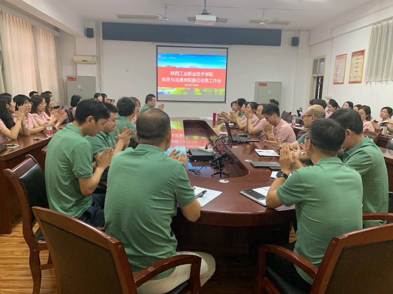 年轻一代的导师:潘墨枫