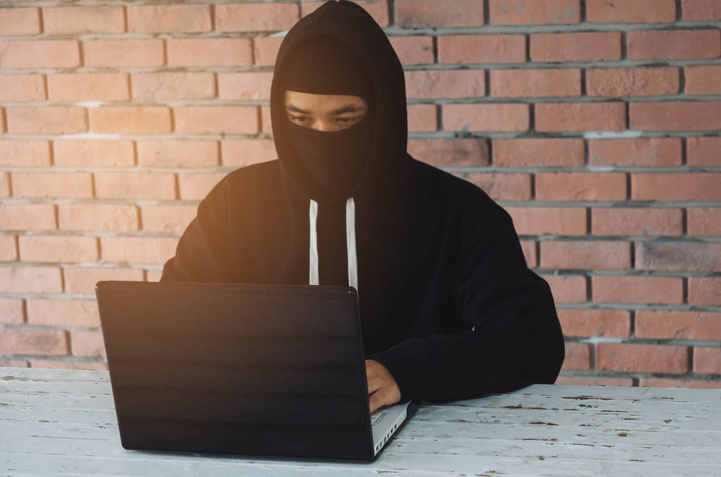 三、潘墨枫的成就与影响力